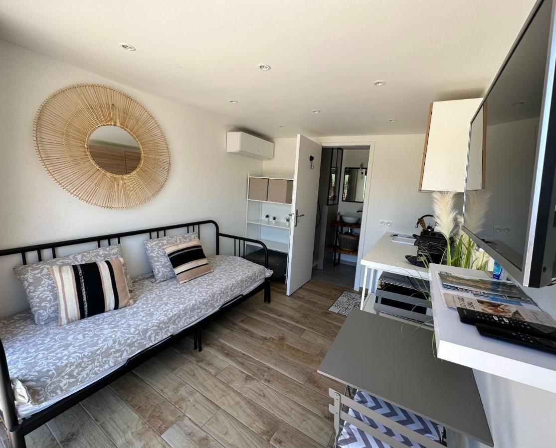 Studio Collobrieres Vue Sur Village Εξωτερικό φωτογραφία